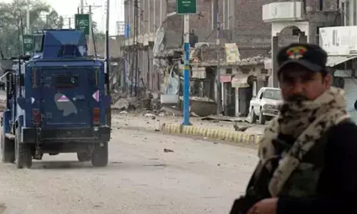 Pakistan Air Force Strikes Kill Over 30 Civilians In Khyber Valley Anti-Taliban Operation