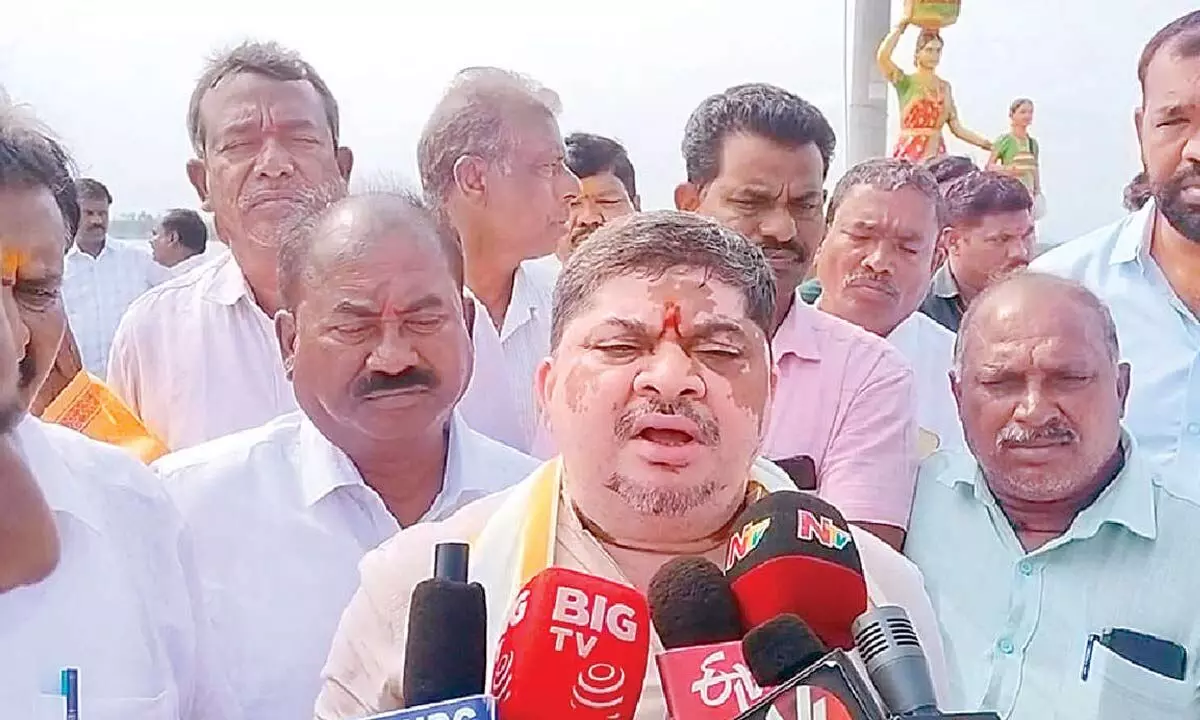 H-1B visa fee hike: Ponnam urges NRIs to invest in Telangana