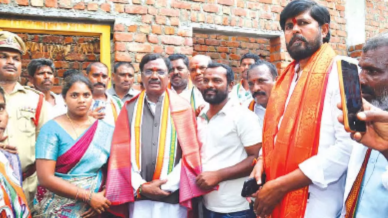 KLIP built only for commissions by BRS govt: Vivek Venkataswamy KLIP built only for commissions by BRS govt: Vivek Venkataswamy