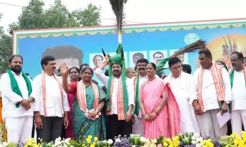 Revanth demands Central funds for Medaram jatara