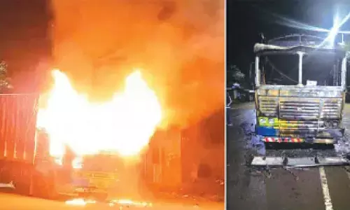 Vigilants torch Hyd-bound KA truck over alleged beef transport