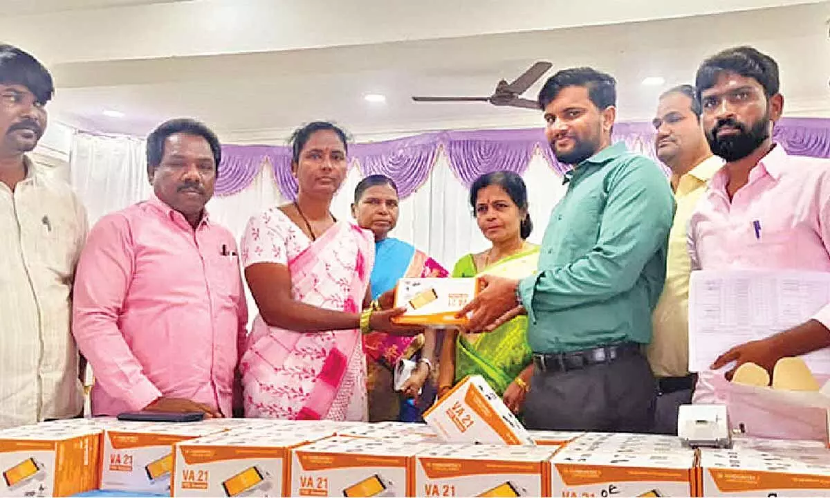 1,645 fair price shop dealers to receive advanced e-POS machines 1,645 fair price shop dealers to receive advanced e-POS machines