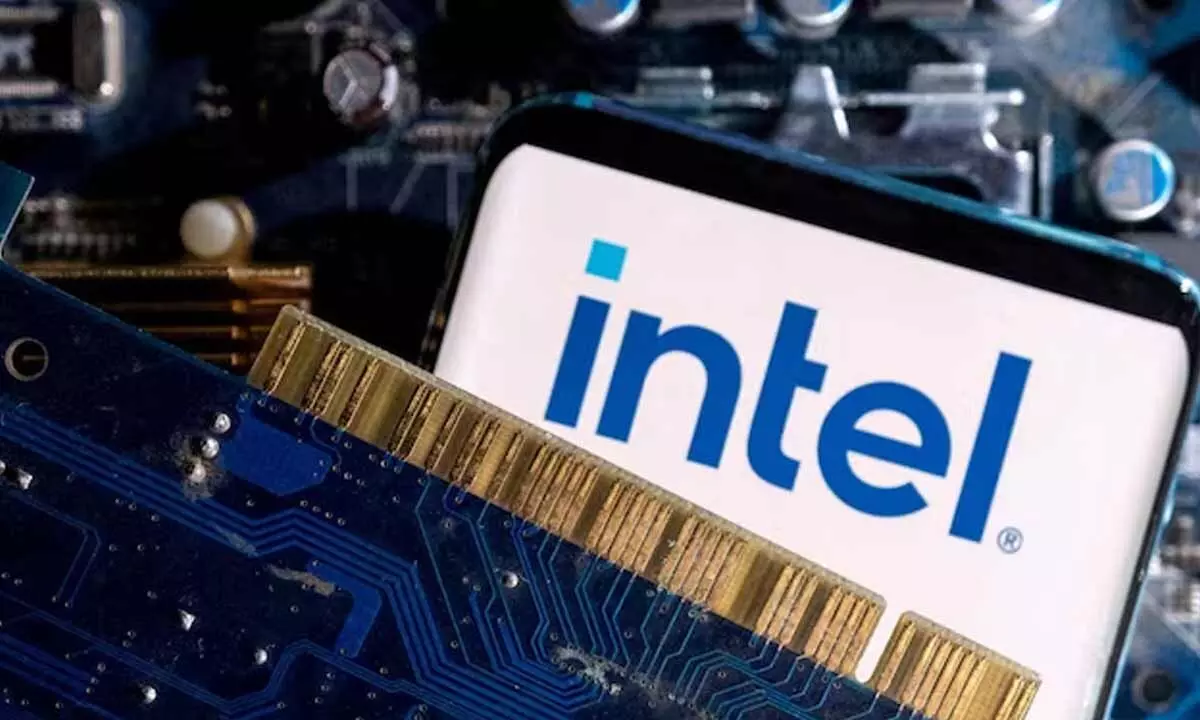 Intel Courts Apple for Investment as Chipmaker Seeks Revival Amid Global Tech Backing