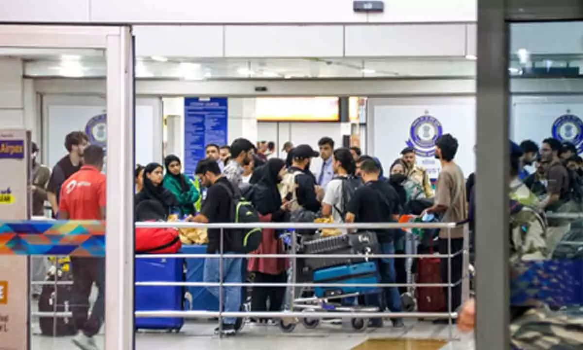 Domestic airline passenger traffic rises 0.3 pc in August, outlook stable: Report Domestic airline passenger traffic rises 0.3 pc in August, outlook stable: Report