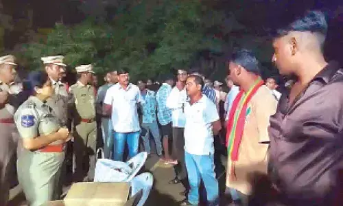 Police launch cordon & search ops in Ahmedguda; vehicles seized