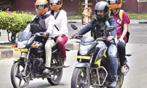 HC frowns over govt’s delay in bike taxi policy