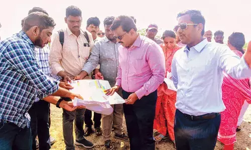 Prakasam collector reviews key infrastructure projects