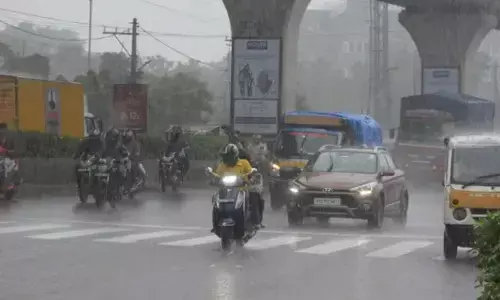 Telangana Heavy Rain Continues in Districts; Night Showers Expected in Hyderabad