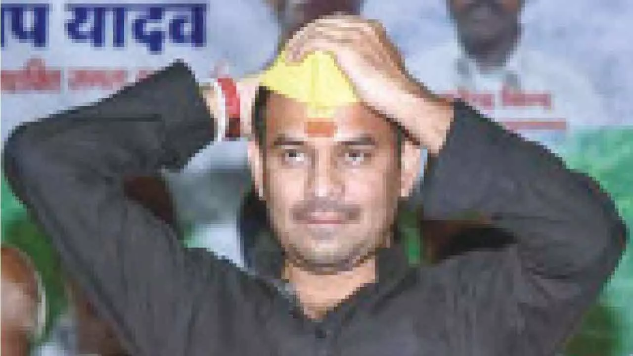 Lalu’s son floats new outfit Lalu’s son floats new outfit