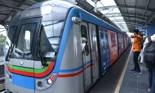 Govt weighing options to run metro rail smoothly