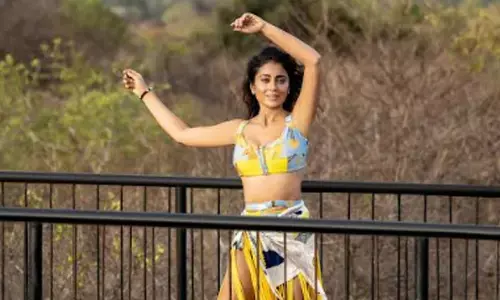 Shriya radiates effortless charm in Sri Lankan streets