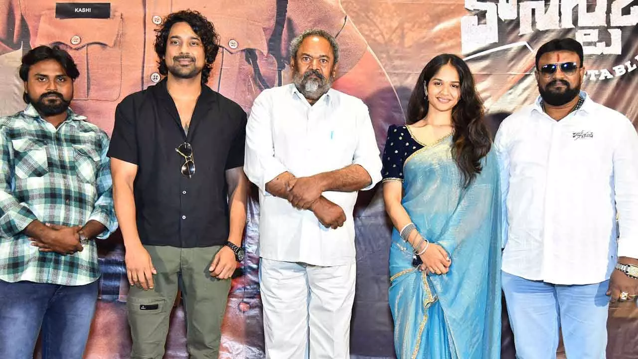 R Narayanamurthy unveils emotional song from Varun Sandesh’s ‘Constable’ R Narayanamurthy unveils emotional song from Varun Sandesh’s ‘Constable’