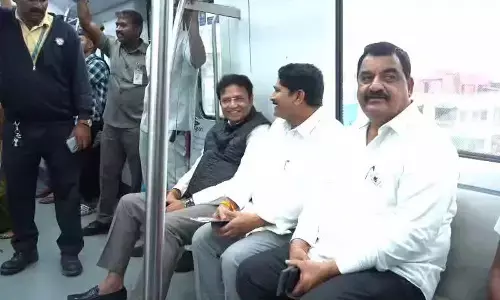 Sridhar Babu travels in Hyd Metro; interacts with commuters