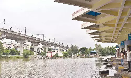 MGBS submerged; passengers in deep waters