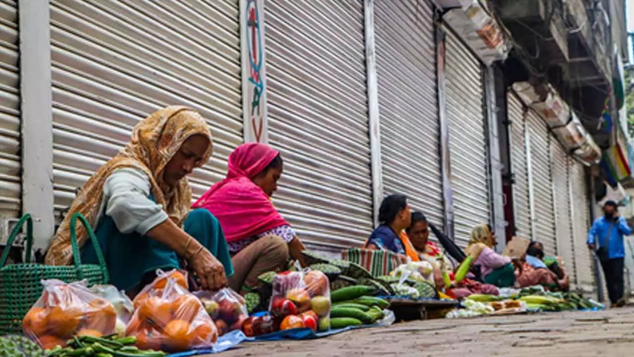 Prices of food items at Bengals retail markets skyrocket as festive season begins Prices of food items at Bengals retail markets skyrocket as festive season begins