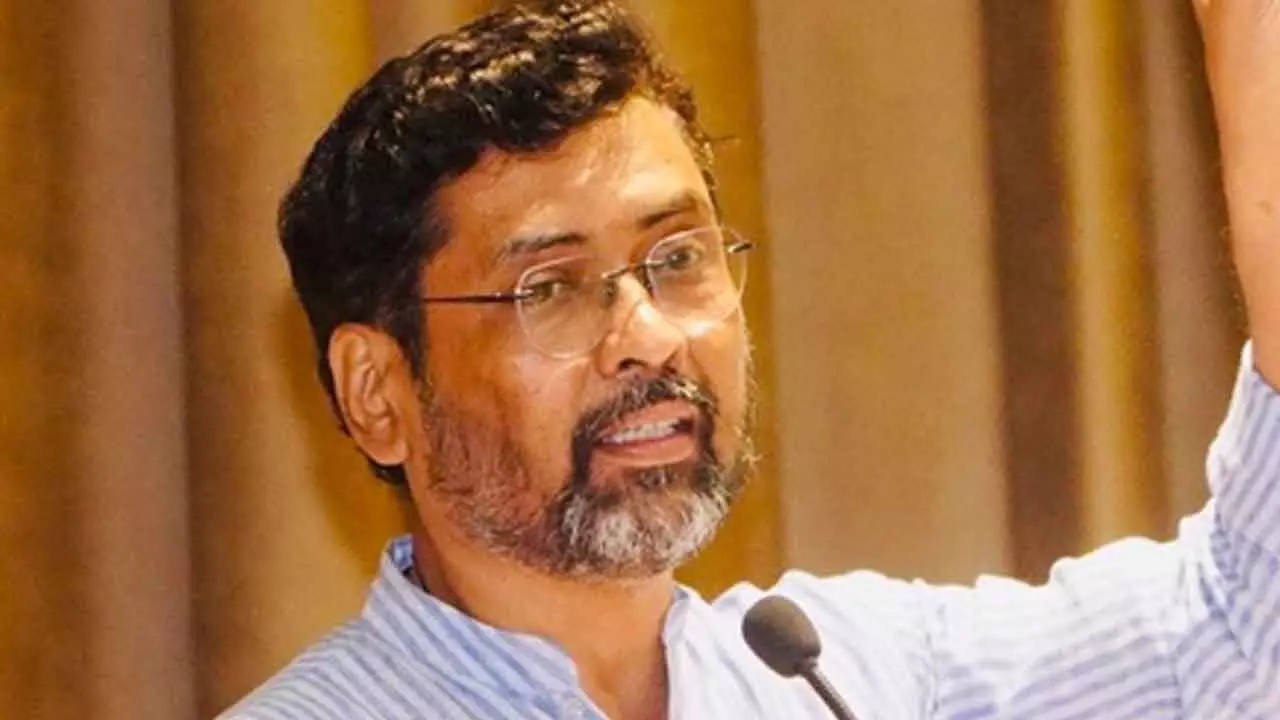 Cancel Dussehra rally, help flood-affected farmers: BJP to Thackeray camp Cancel Dussehra rally, help flood-affected farmers: BJP to Thackeray camp