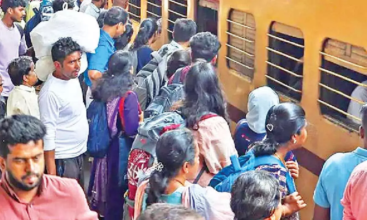 Heavy rush during Dasara spurs demand for special trains