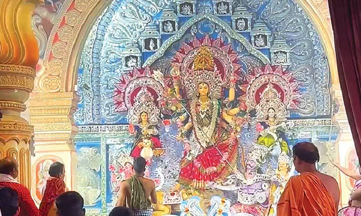 Cuttack Durga Puja famous for gold, silver filigree work Cuttack Durga Puja famous for gold, silver filigree work