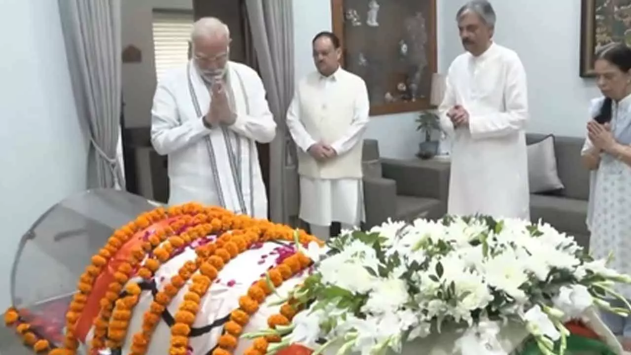 PM Modi pays last respects to veteran BJP leader Vijay Kumar Malhotra