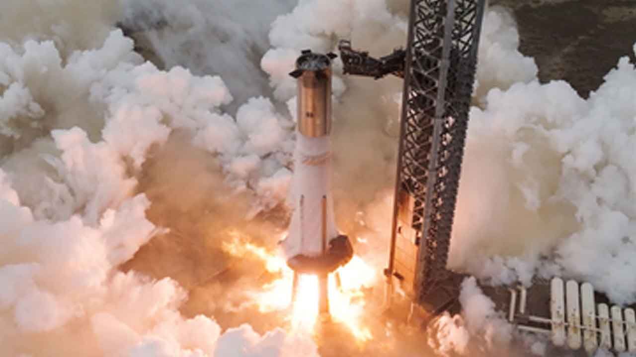 SpaceX targets 11th test flight of Starship for October 13