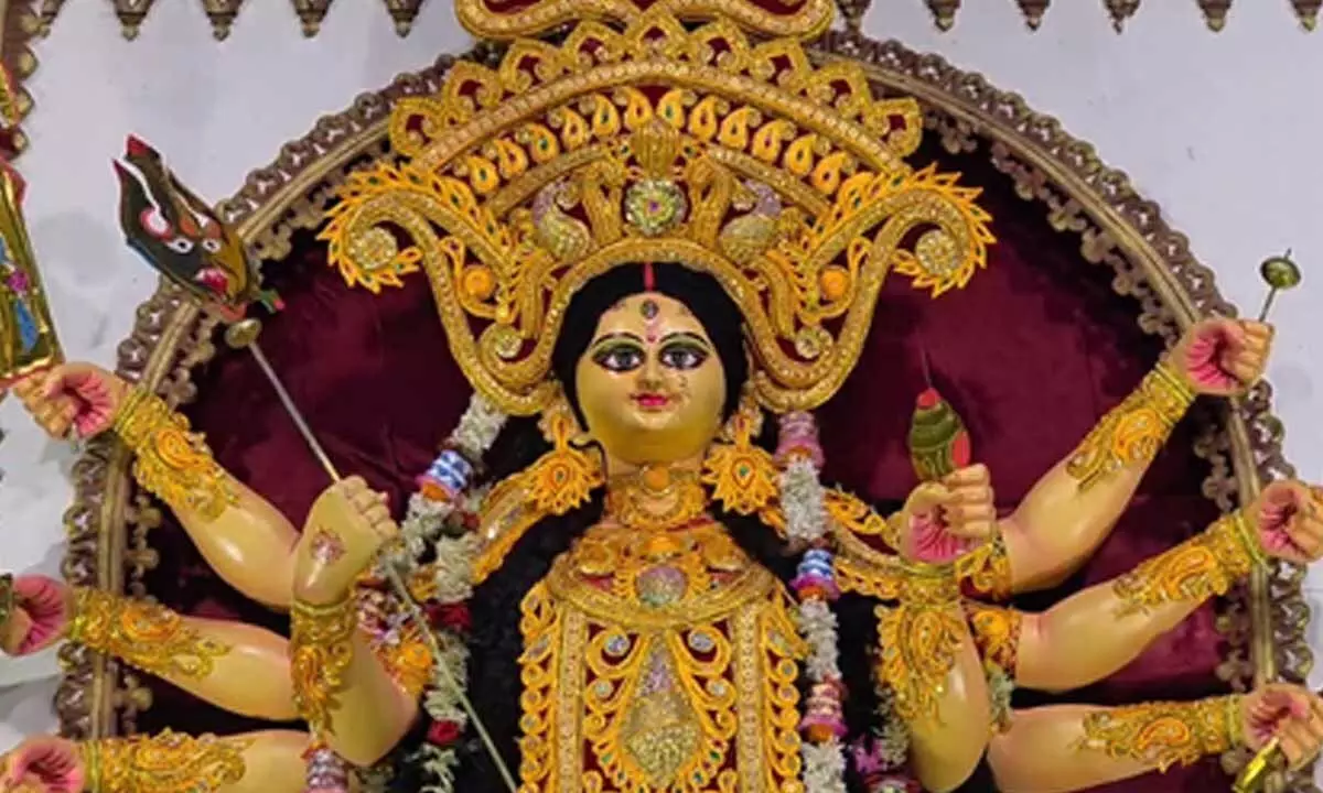 West Bengal: Devotees gather at temples to offer prayers on Maha Ashtami across the state West Bengal: Devotees gather at temples to offer prayers on Maha Ashtami across the state