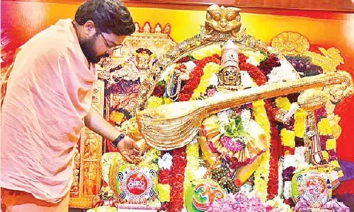 Sea of devotees throng Durga temple