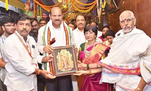 Karnataka Dy CM Shivakumar worships Goddess Durga