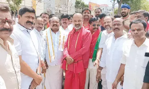 Munnuru Kapus should progress in all fields: Bandi