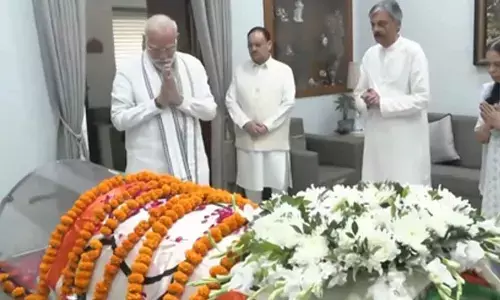 PM Modi pays last respects to veteran BJP leader Vijay Kumar Malhotra