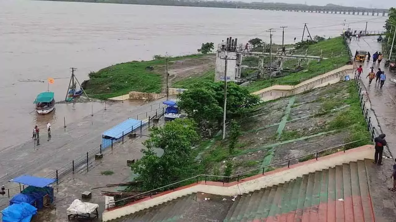 Second-level flood warning issued Second-level flood warning issued