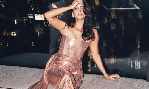 Tripti Dimri shines in liquid gold look