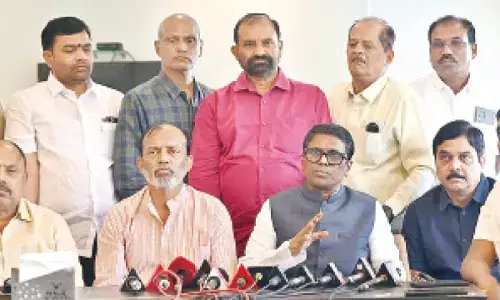 FATHI demands to clear dues of Rs 1,000 crore immediately