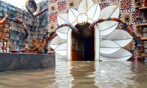 Kolkata records heavy rain on Vijayadashmi, may affect Durga idols immersion