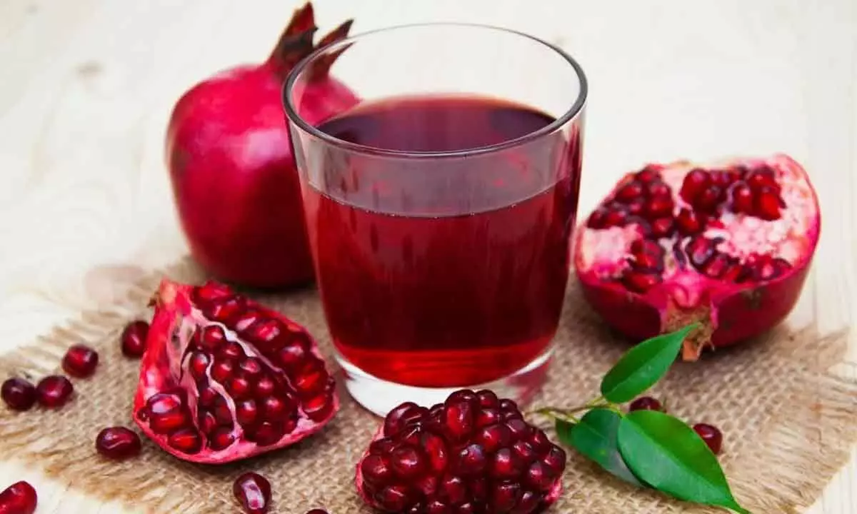 Fresh Pomegranate Juice: The Perfect Morning Boost For Health And Vitality Fresh Pomegranate Juice: The Perfect Morning Boost For Health And Vitality