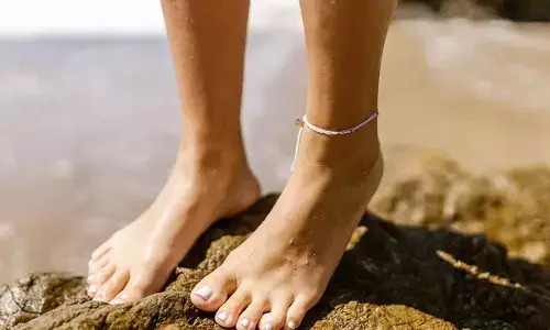 DIY Natural Remedies To Remove Tan From Feet At Home