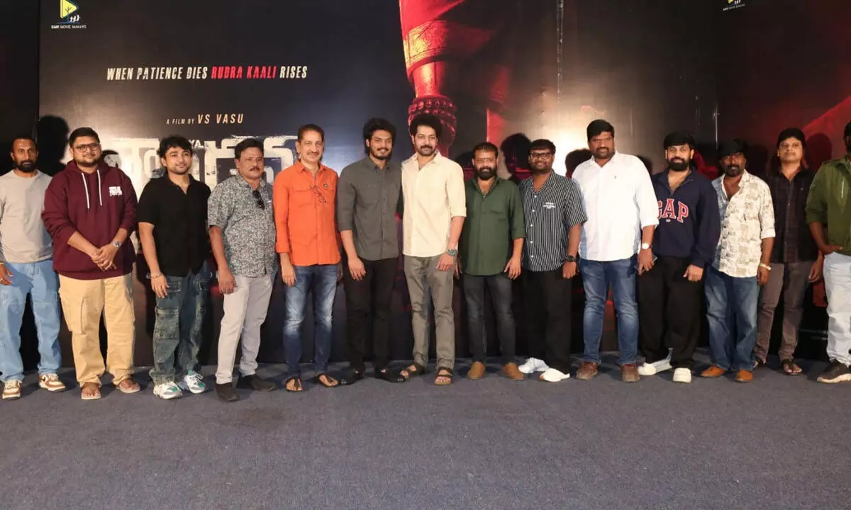 Akash Puri & Bheemaneni Srinivasa Rao Launched Powerful Title Poster Of Atharva Fame Karthik Raju’s Vilaya Thandavam Akash Puri & Bheemaneni Srinivasa Rao Launched Powerful Title Poster Of Atharva Fame Karthik Raju’s Vilaya Thandavam