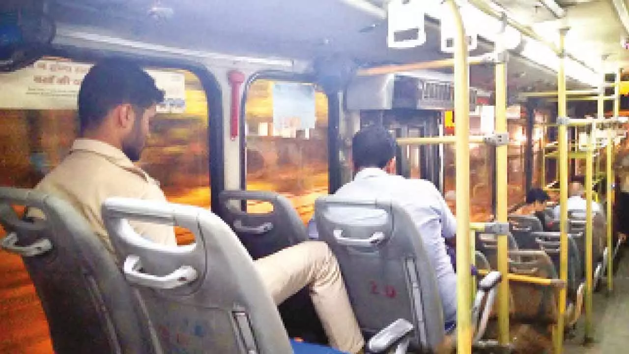 DTC bus marshal held for biting off conductor’s finger DTC bus marshal held for biting off conductor’s finger