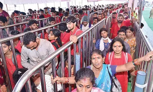 Massive rush of Bhavanis continues at Durga temple