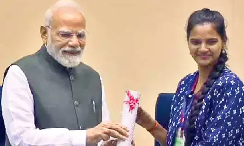 PM honours Khammam girl for excellence in AI programming