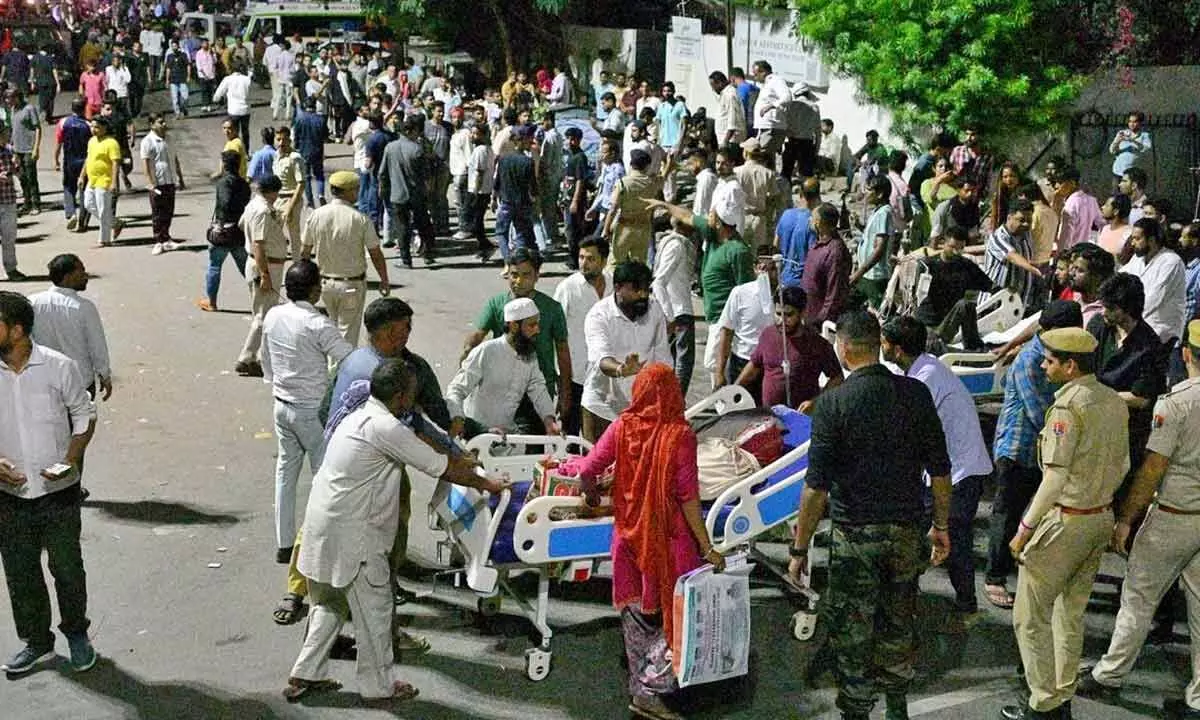 Six Patients Die In Fire At Jaipurs SMS Hospital Trauma Centre, Families Allege Staff Negligence Six Patients Die In Fire At Jaipurs SMS Hospital Trauma Centre, Families Allege Staff Negligence