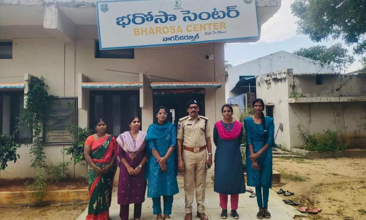 Additional SP Venkateswarlu Visits Bharosa Center