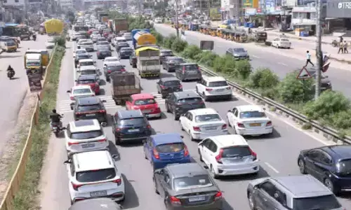 Post-Dasara rush at PNBS, rly station