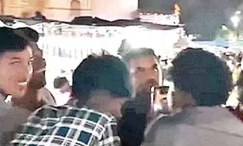 Netizens’ outburst over harassment of US couple near iconic Charminar