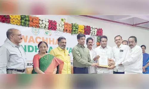 Venkatagiri Bus Station bags Swarna Andhra–Swachh Andhra award