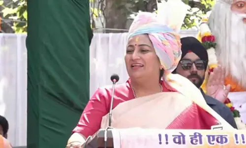 Delhi CM Rekha Gupta visits Trilokpuri, donates Rs 1 lakh for renovation of Valmiki temple