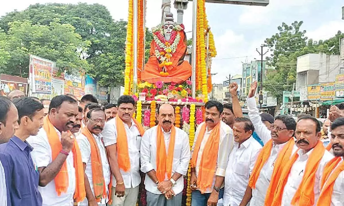 Strive with dedication and determination to achieve high goals: Minister Farooq