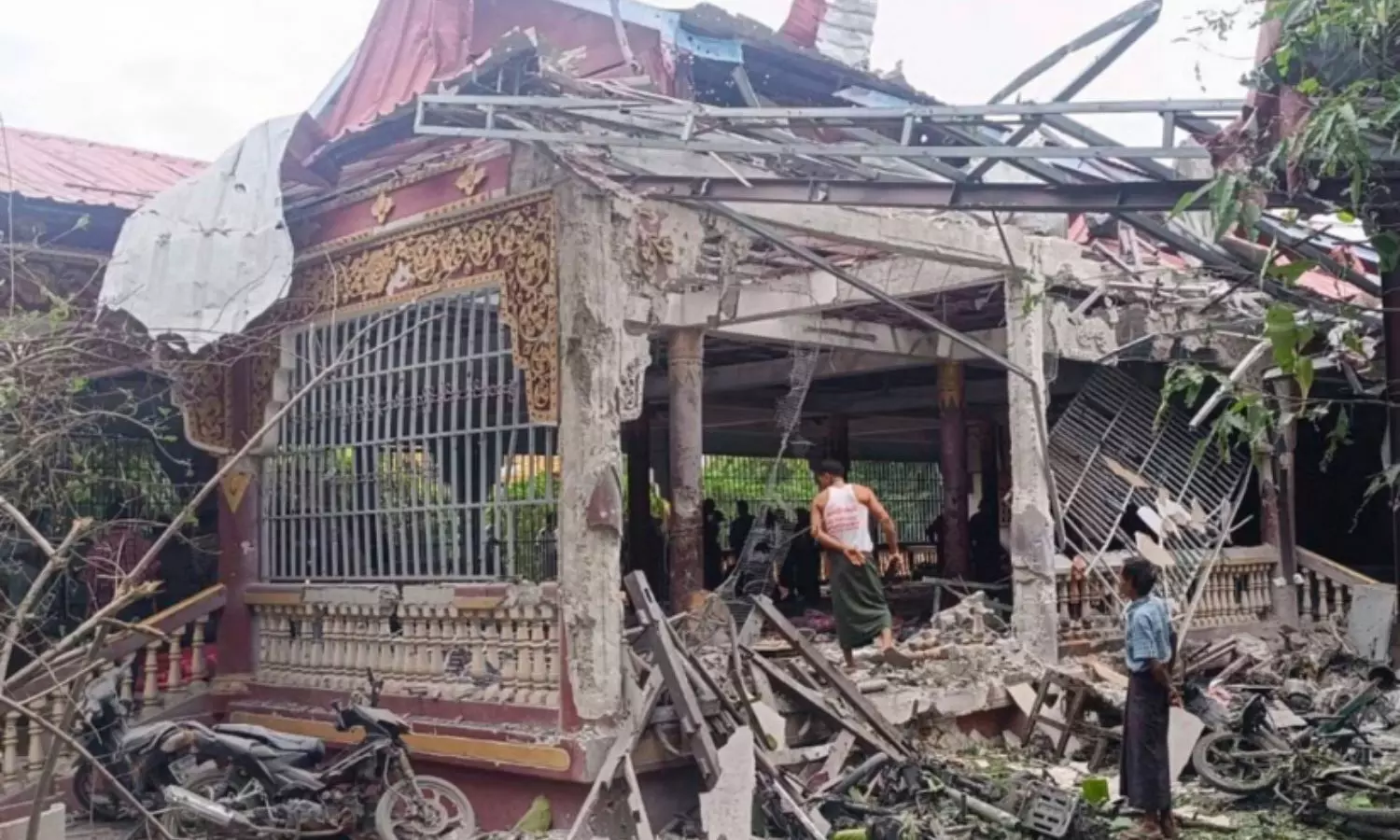 Paraglider Attack at Myanmar Buddhist Festival Leaves at Least 24 Dead Paraglider Attack at Myanmar Buddhist Festival Leaves at Least 24 Dead