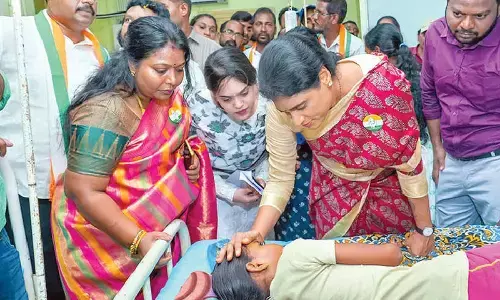 APCC chief demands ‘Swarnandhra hostels vision 2027’