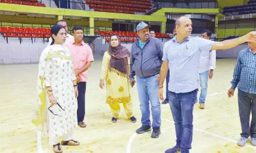 Minister inspects Kanteerava stadium ahead of meet