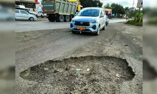 Principal suspended for forcing students to fill potholes